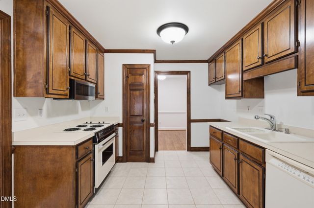 143 Hedgerow Court, Cary, NC 27513