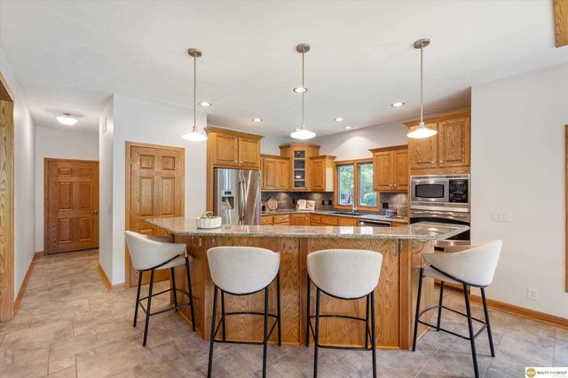 323 N 200 Street, Omaha, NE 68022
