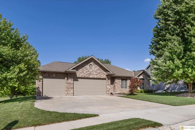 323 N 200 Street, Omaha, NE 68022