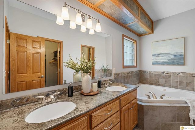 323 N 200 Street, Omaha, NE 68022