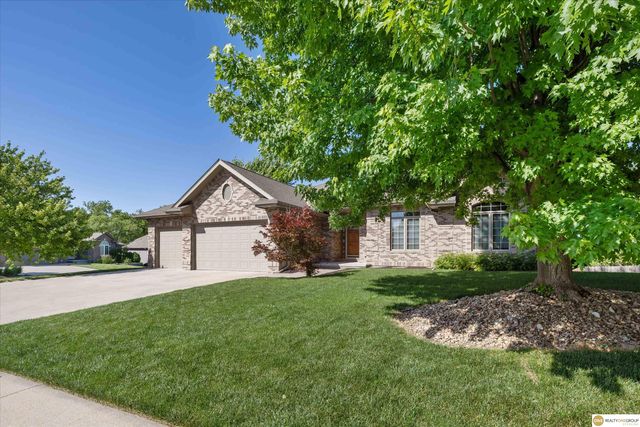 323 N 200 Street, Omaha, NE 68022