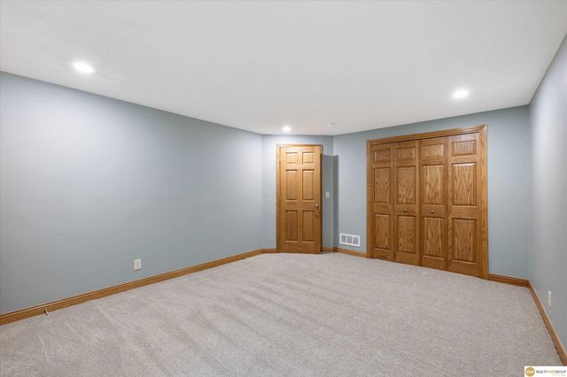 323 N 200 Street, Omaha, NE 68022