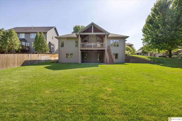 323 N 200 Street, Omaha, NE 68022