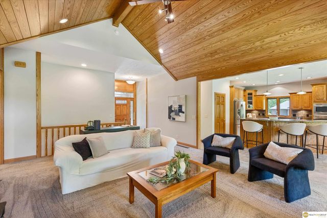 323 N 200 Street, Omaha, NE 68022