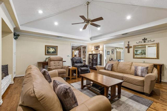 7118 Winedale Drive, Dallas, TX 75231