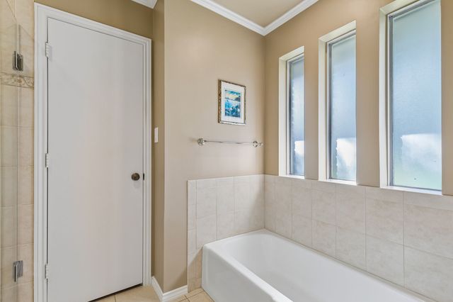 7118 Winedale Drive, Dallas, TX 75231