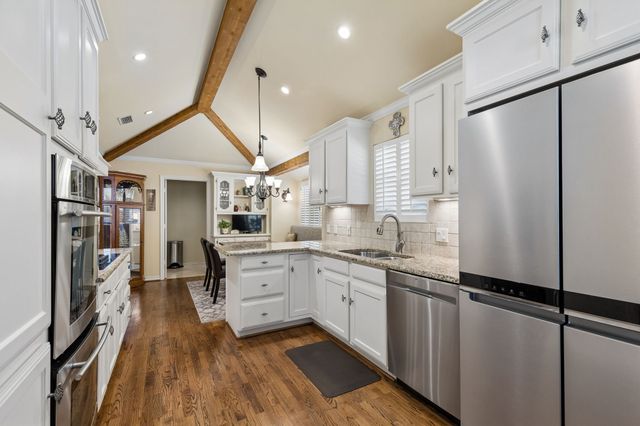 7118 Winedale Drive, Dallas, TX 75231