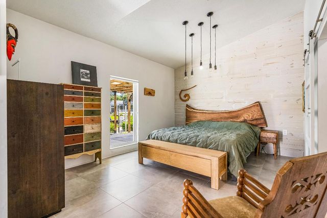 649 E Causeway Boulevard, Vero Beach, FL 32963