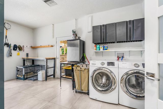 649 E Causeway Boulevard, Vero Beach, FL 32963