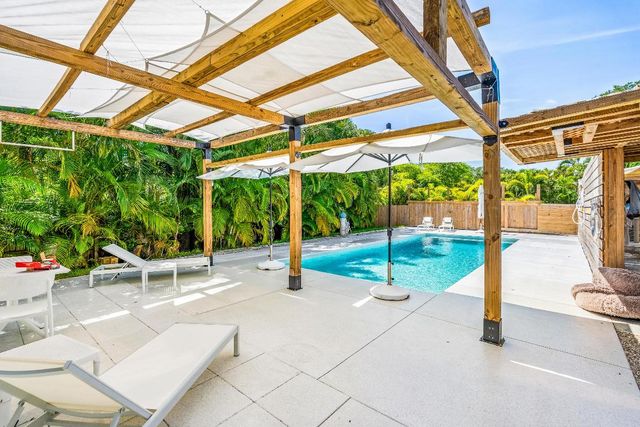 649 E Causeway Boulevard, Vero Beach, FL 32963