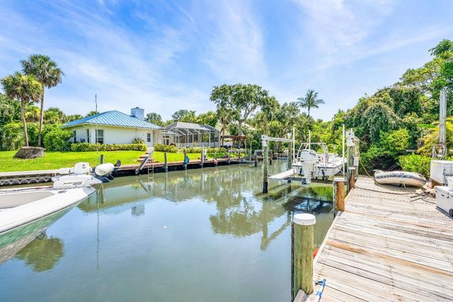 649 E Causeway Boulevard, Vero Beach, FL 32963