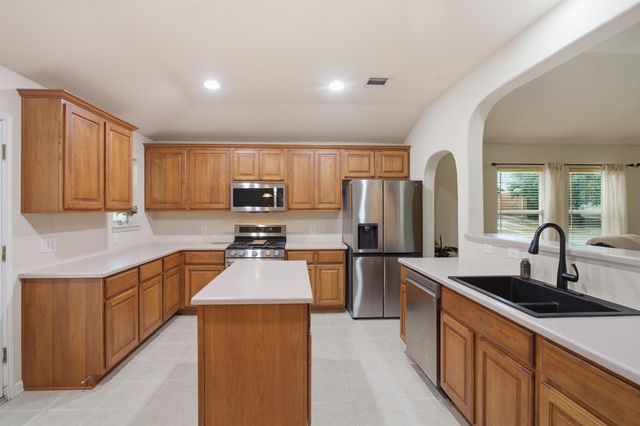 2801 Stirrup CV, Leander, TX 78641