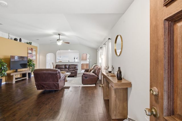 2801 Stirrup CV, Leander, TX 78641