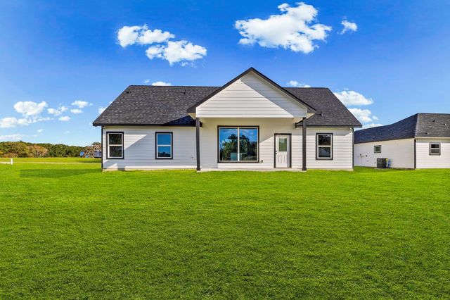 42 Meadow Lake Drive, Trinity, TX 75862