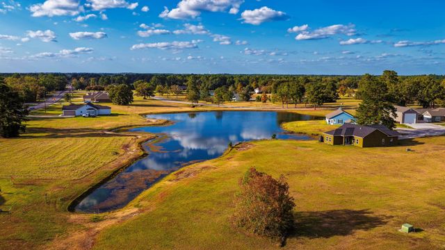 42 Meadow Lake Drive, Trinity, TX 75862
