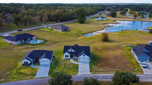 42 Meadow Lake Drive, Trinity, TX 75862