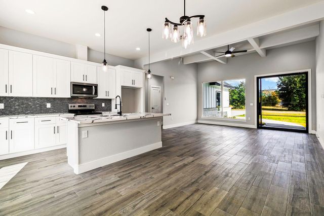 42 Meadow Lake Drive, Trinity, TX 75862