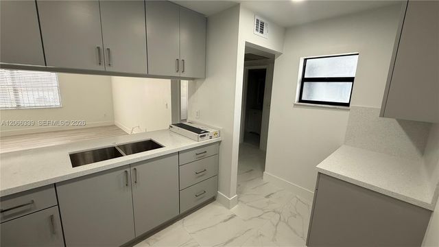 2750 W 63rd Place 12-24, Hialeah, FL 33016