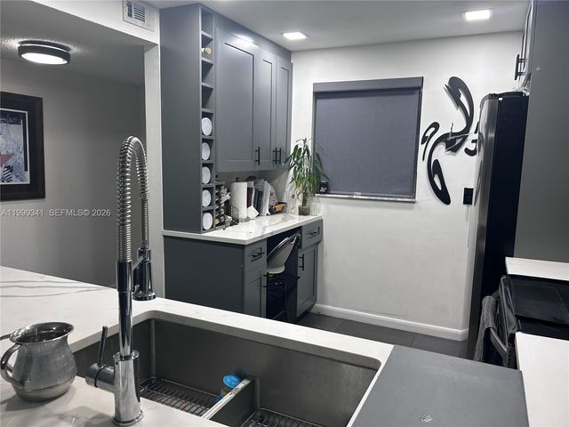 4025 N Nob Hill Rd 508, Sunrise, FL 33351