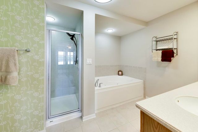 77 N Quentin Road 311, Palatine, IL 60067