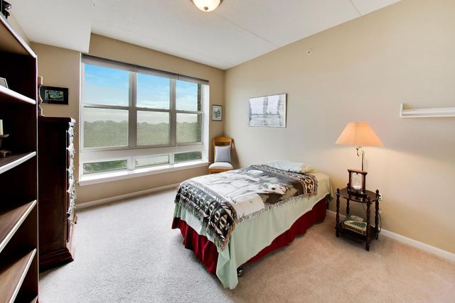 77 N Quentin Road 311, Palatine, IL 60067