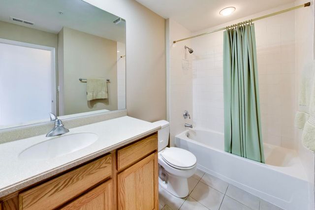 77 N Quentin Road 311, Palatine, IL 60067