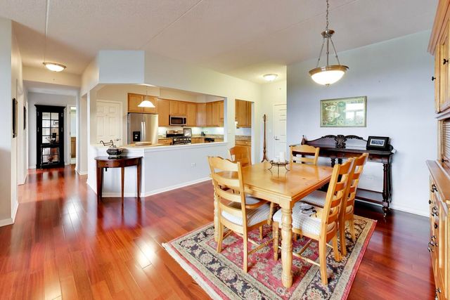 77 N Quentin Road 311, Palatine, IL 60067
