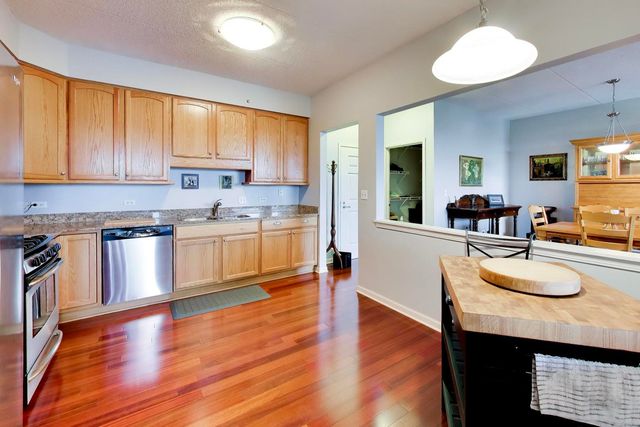77 N Quentin Road 311, Palatine, IL 60067
