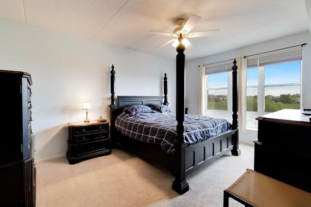 77 N Quentin Road 311, Palatine, IL 60067