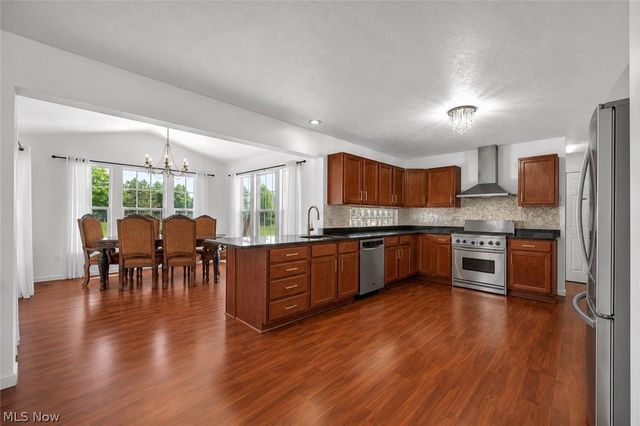 33275 Ambleside Drive, Avon Lake, OH 44012
