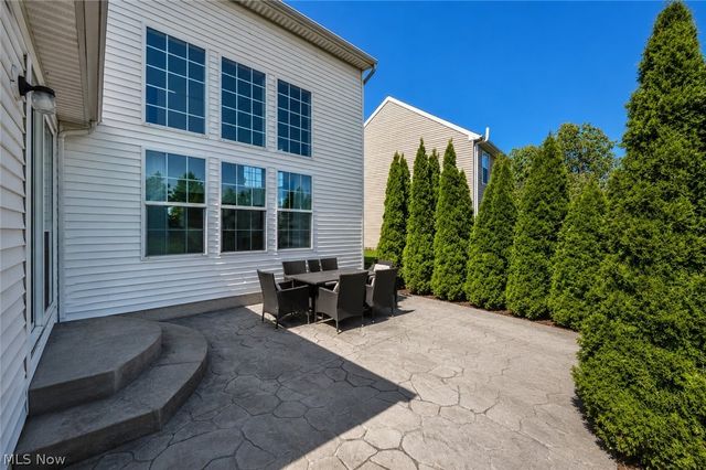 33275 Ambleside Drive, Avon Lake, OH 44012