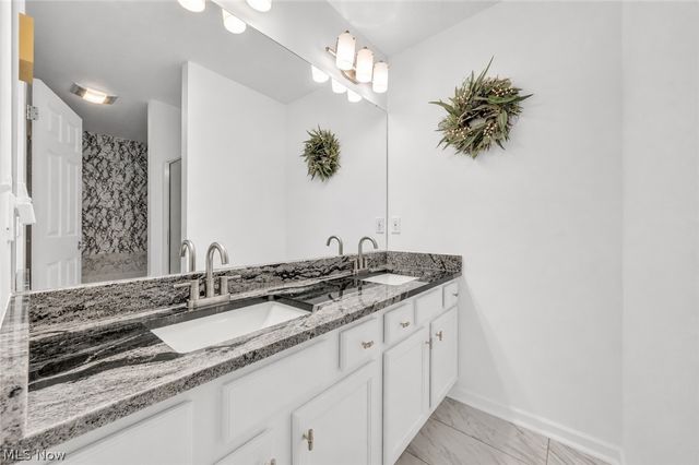 33275 Ambleside Drive, Avon Lake, OH 44012