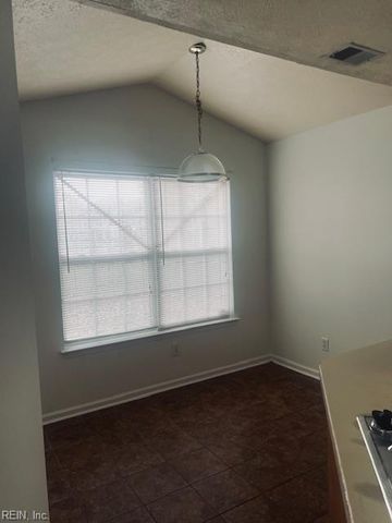 304 Bradmere LOOP, Newport News, VA 23608