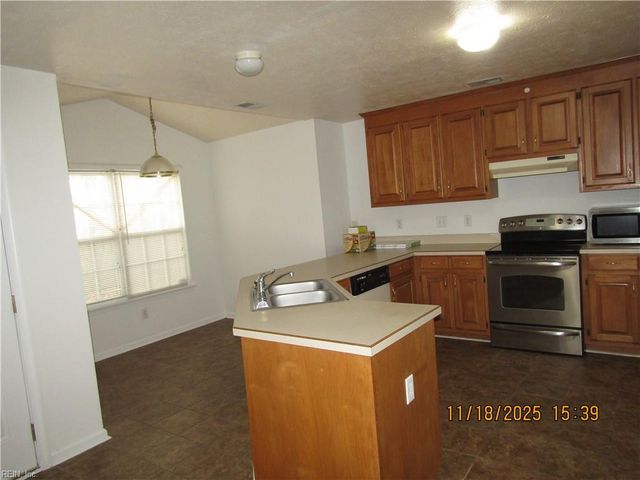 304 Bradmere LOOP, Newport News, VA 23608