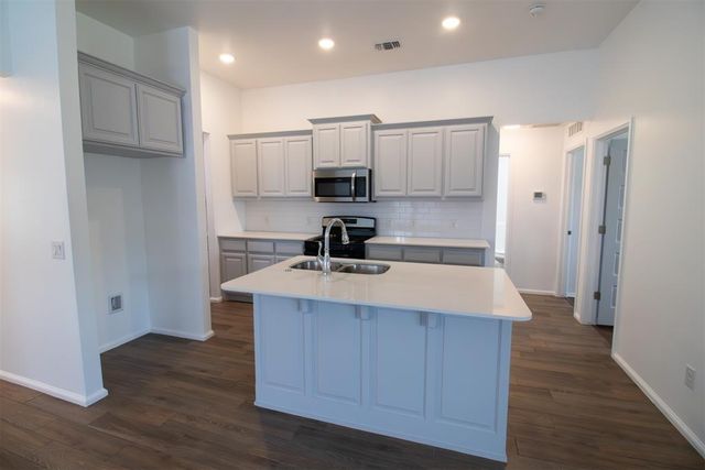 12925 NW 3rd Terrace, Yukon, OK 73099