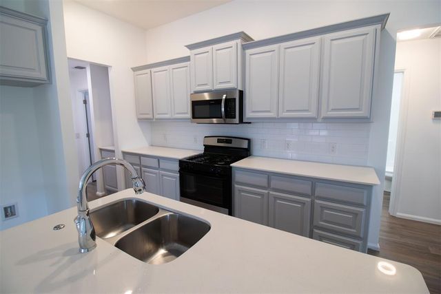 12925 NW 3rd Terrace, Yukon, OK 73099