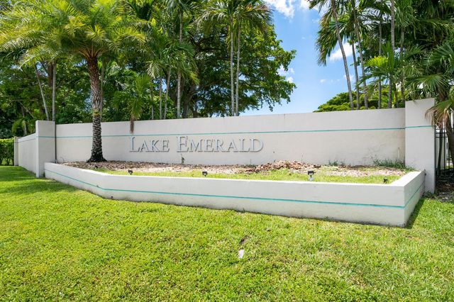 105 Lake Emerald Drive 706, Oakland Park, FL 33309