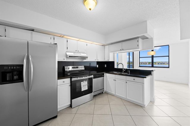 105 Lake Emerald Drive 706, Oakland Park, FL 33309