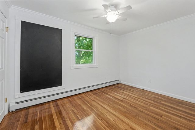 28 Carrington Ave, Dracut, MA 01826