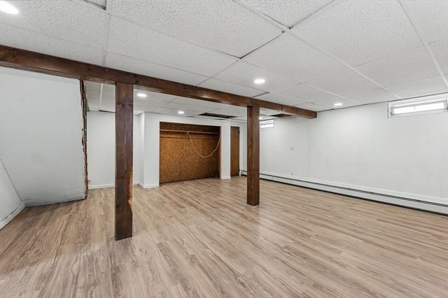 28 Carrington Ave, Dracut, MA 01826