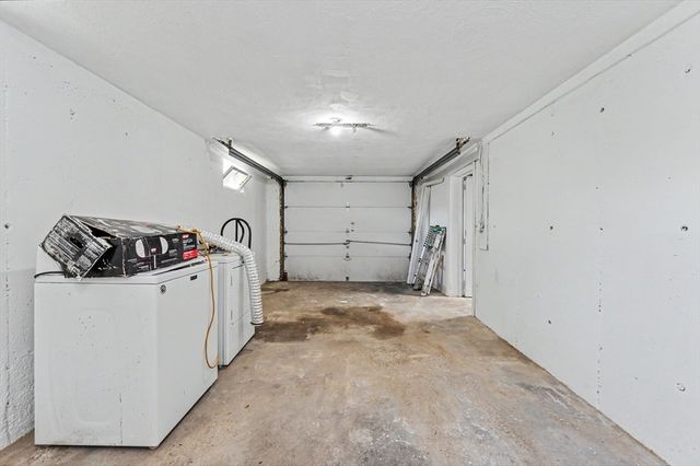 28 Carrington Ave, Dracut, MA 01826
