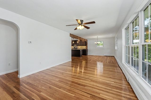 28 Carrington Ave, Dracut, MA 01826