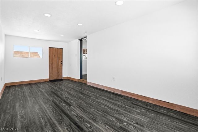 1809 Oakwood Avenue, North Las Vegas, NV 89030