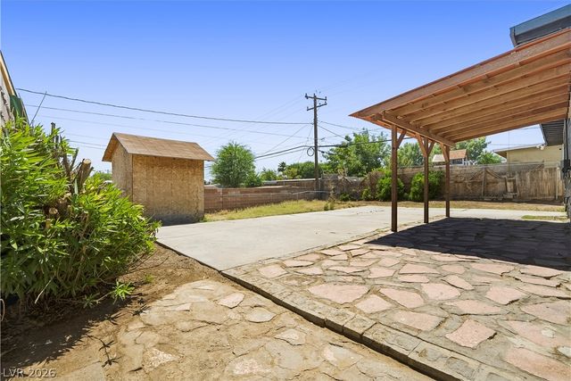 1809 Oakwood Avenue, North Las Vegas, NV 89030