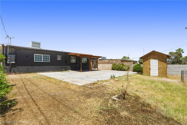 1809 Oakwood Avenue, North Las Vegas, NV 89030