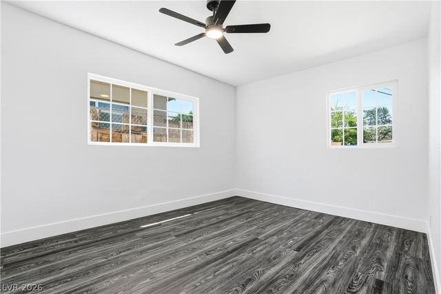 1809 Oakwood Avenue, North Las Vegas, NV 89030