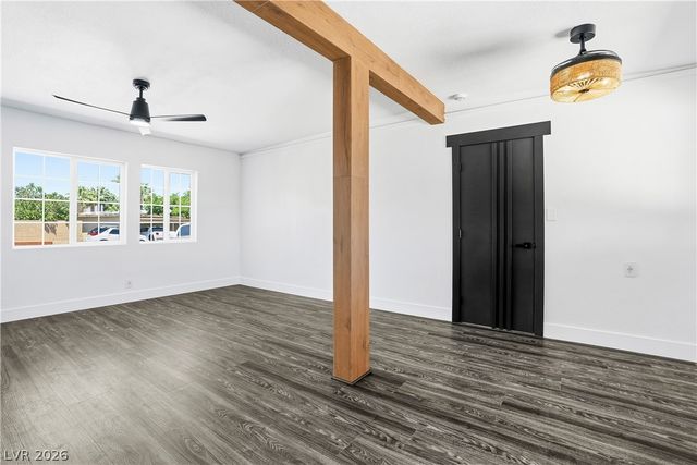 1809 Oakwood Avenue, North Las Vegas, NV 89030