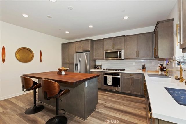 15816 Parry Peak, Fontana, CA 92336