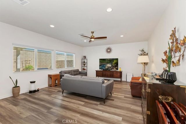 15816 Parry Peak, Fontana, CA 92336