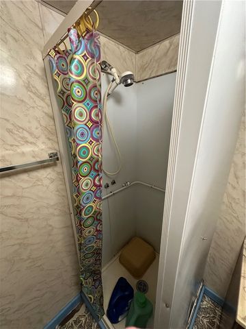 514 S Washington St, City Of But Sw, PA 16001